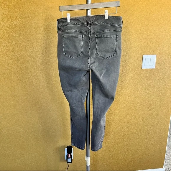 TORRID Jeggings Jeans Light Wash Color - Picture 5 of 9